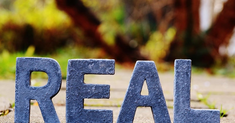 How to Write a Compelling Real Estate Listing Description That Sells